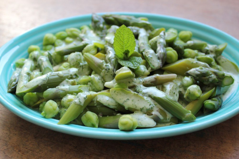 Asparagus and Green garbanzo salad