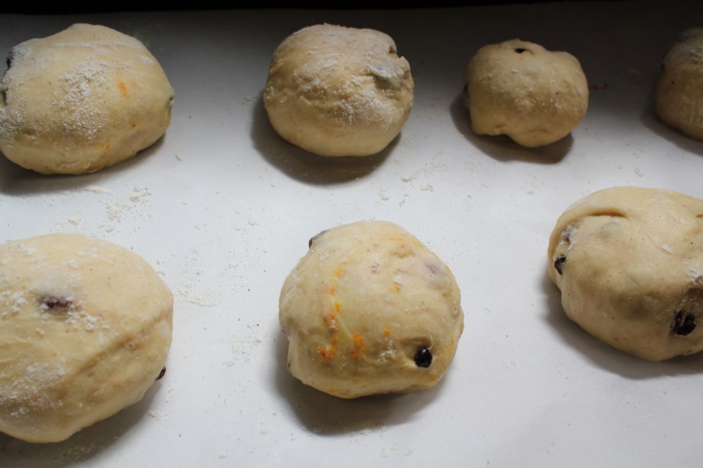 Hot Cross Buns balls